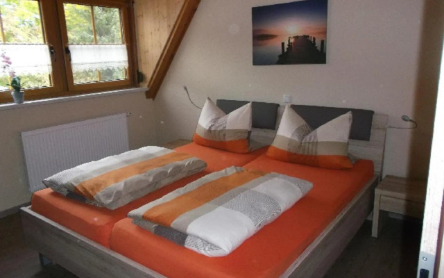 Pension/FeWo E. Tschernach