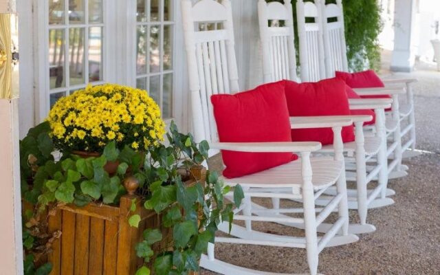Gulf Hills Hotel & Resort