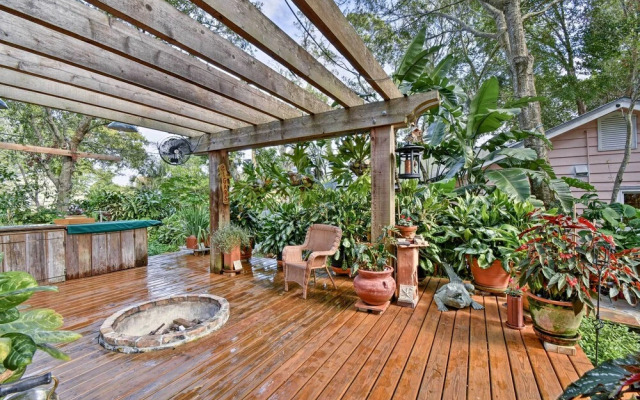 Sarasota Bungalow w/ Pergola, Garden & Waterfalls!