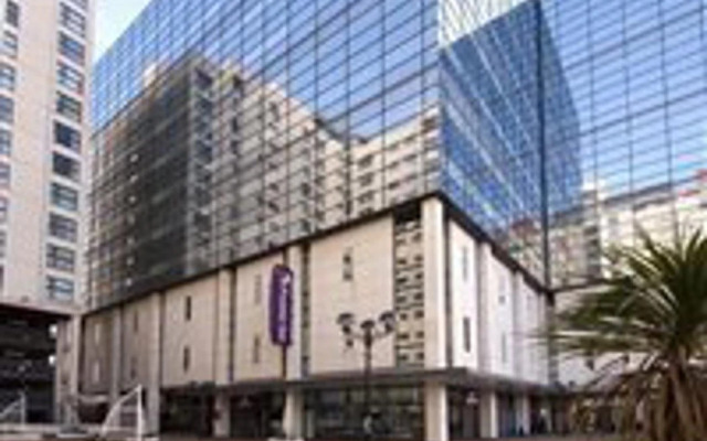 Premier Inn Cardiff City Centre