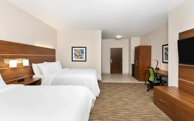 Holiday Inn Express Hotel & Suites Birmingham - Inverness by IHG