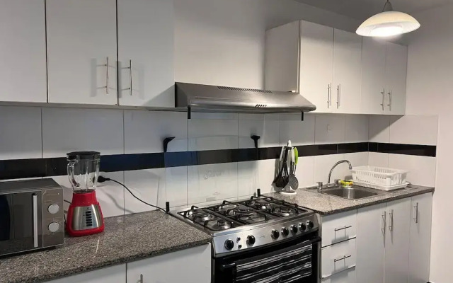 3bed Apt in Miraflores - Free Wifi, Free Parking
