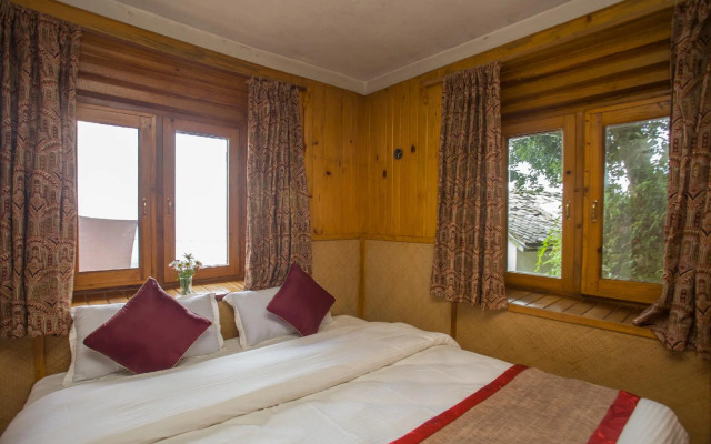 Everest Manla Resort