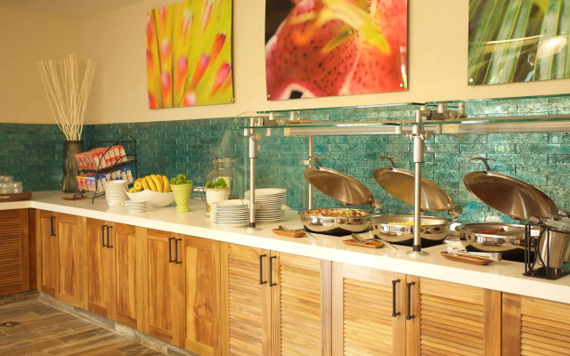 Hilton Garden Inn Kauai Wailua Bay, HI