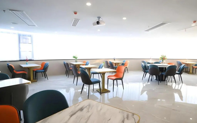 VX Hotel Jiangsu Taizhou Xinghua RT-Mart