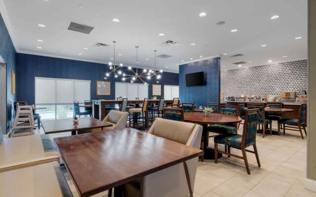 Best Western Plus St. Louis Airport Hotel