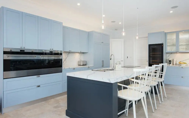 Vaucluse Manor H327
