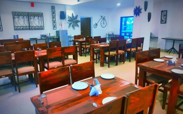 Purple Beds by VITS Daman