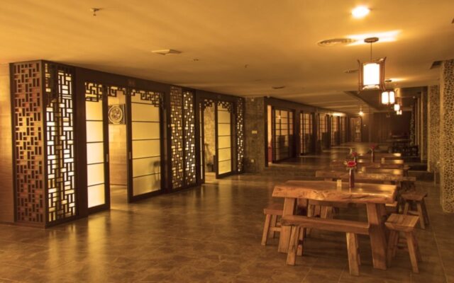 GreenTree Alliance Shenzhen Fanshen Metro Station Hotel