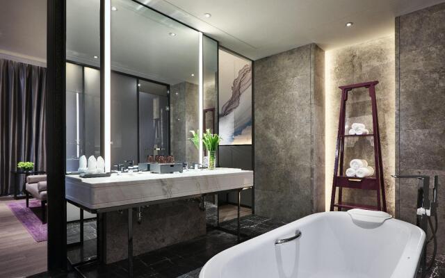 Crowne Plaza Wuxi Lake View