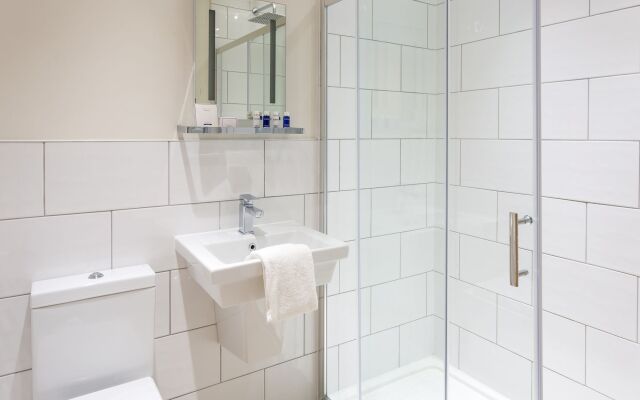 Roslin Beach Hotel