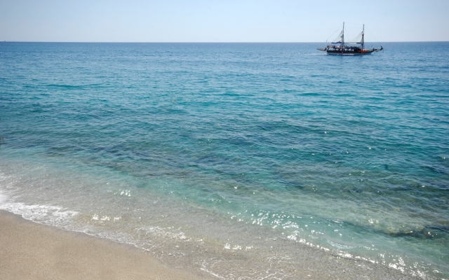 White City Beach - Adults Only