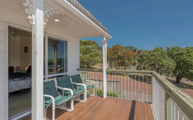 Harbour View Haven - Pauanui Holiday Home