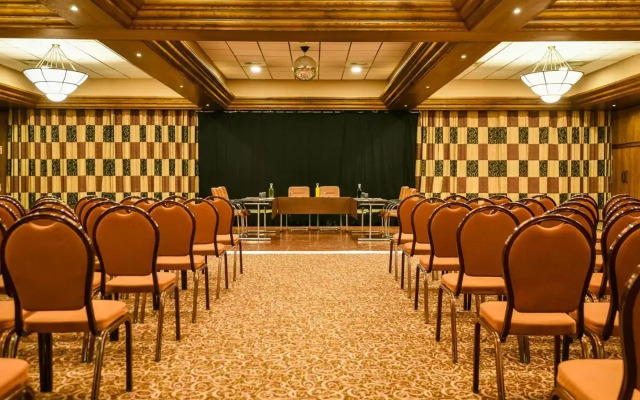 The Cairndale Hotel & Leisure Club