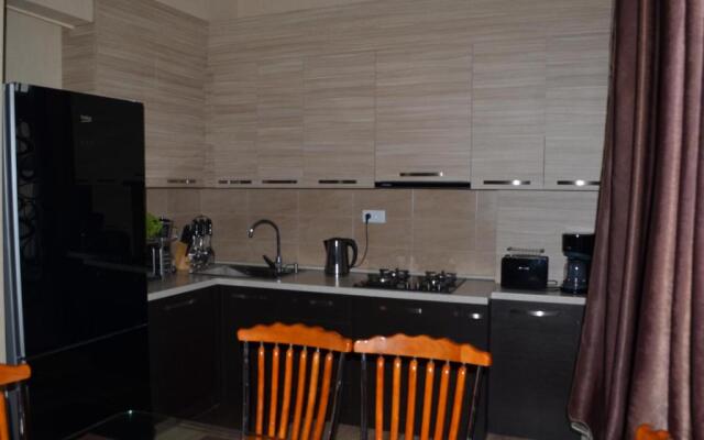 Happy Home Sololaki