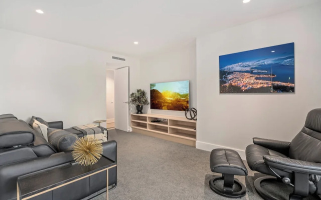 Central Queenstown Villa & Spa