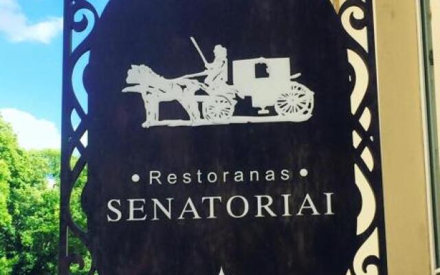 Senatoriai