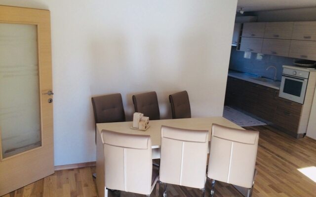 Apartment Hennion / Two Bedrooms A3 Liam