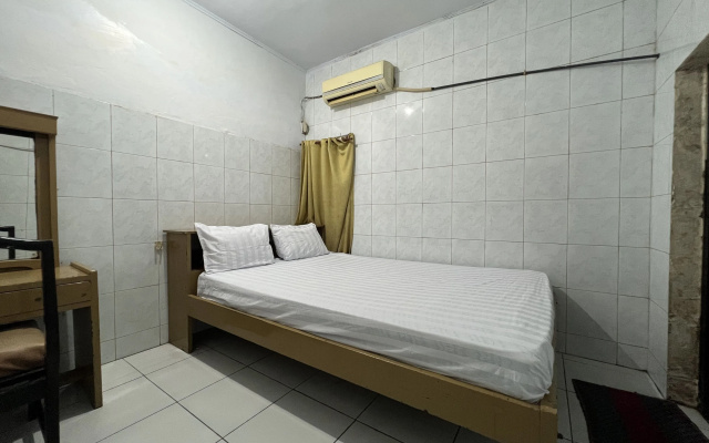 Hotel O Pondok Surya Near Fakultas Teknik Unhas Gowa – Guest Rooms – Makassar