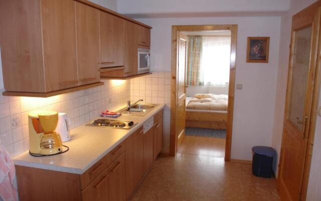 Ferienhaus u. Appartement Knauss