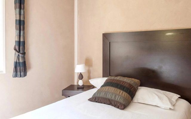 Logis Hotel-Restaurant Saint Romain