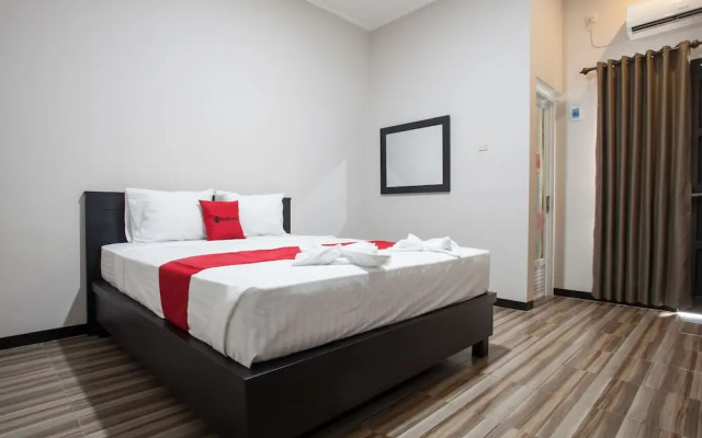 RedDoorz Plus near Banyuwangi Airport