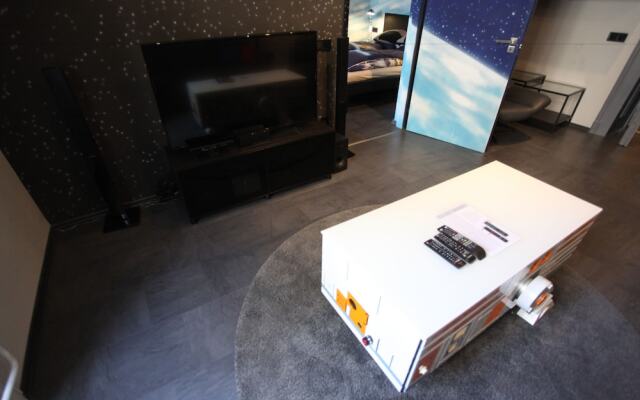 Dfive Apartments - Galactic