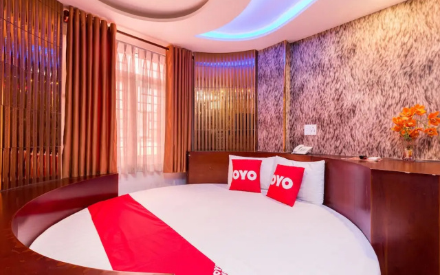 Iboss Hotel by OYO Rooms