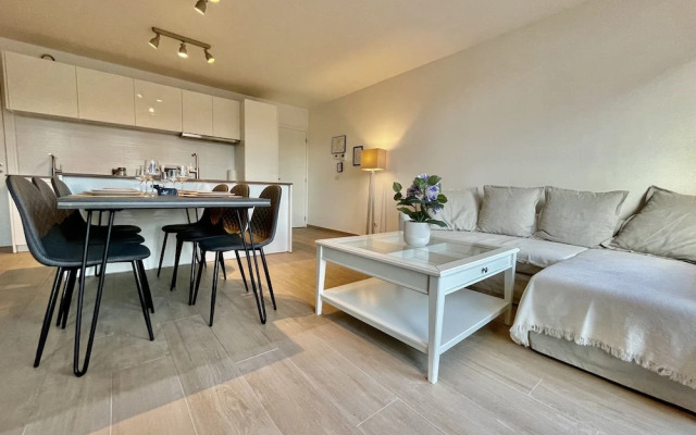 One Lux Stay near Diamond District