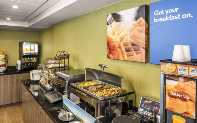 Comfort Inn East