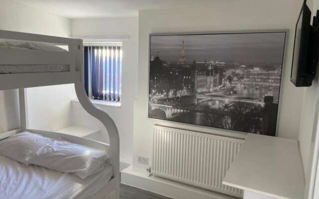 No.6 York Villas Guest House