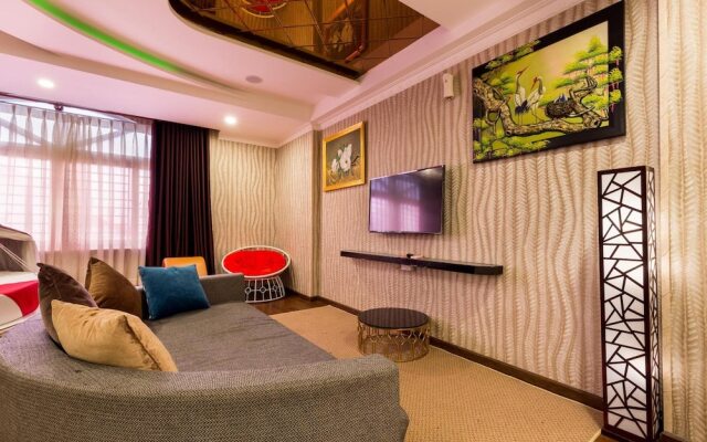 OYO 1108 Iboss Hotel