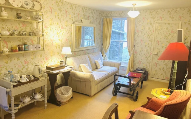 Peacocks Tearoom and Fine B&B