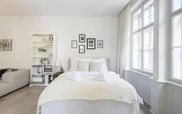 Stylish, Light-Filled Home in the Historic Center