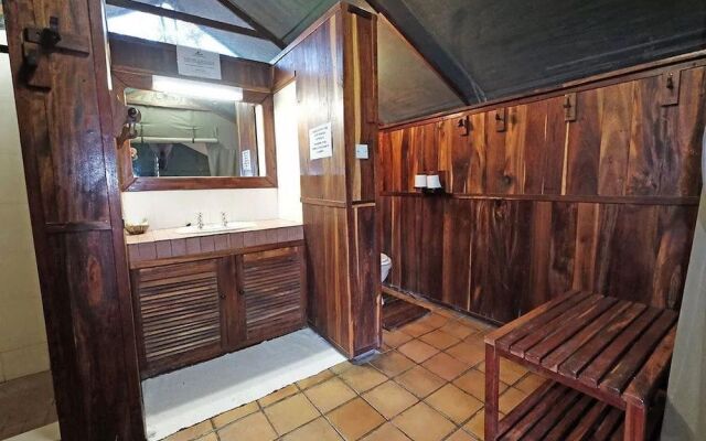 Antelope Park Safari Lodge