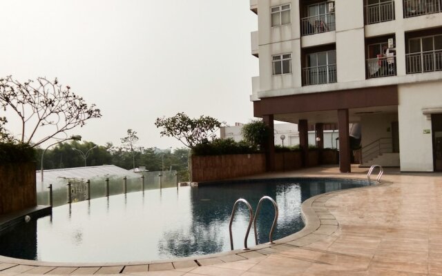 Cozy Living Studio Room At Serpong Greenview Apartment