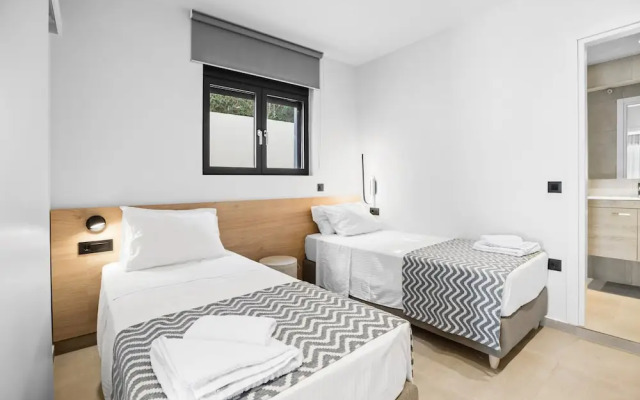 Twins Apartments