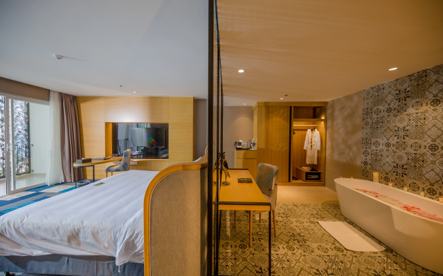 Quinter Central Nha Trang – Guest Rooms – Nha Trang