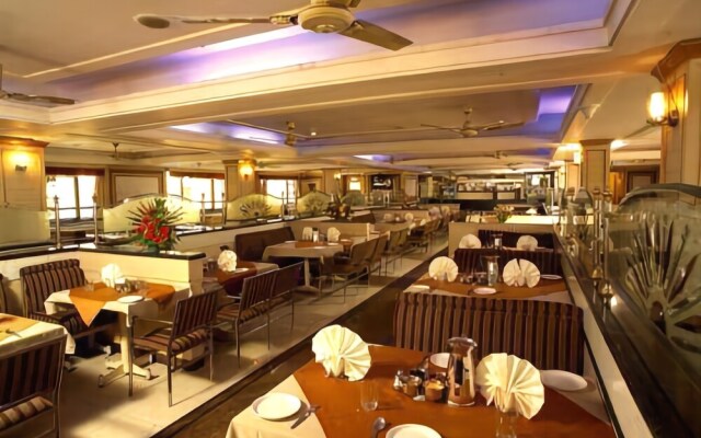 Hotel Nandhini - Minerva Circle