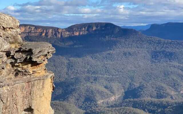 Tullys Hut - Walk to Hikes, Waterfalls, Views
