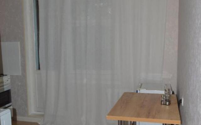 Apartment on Ibraimova, 69