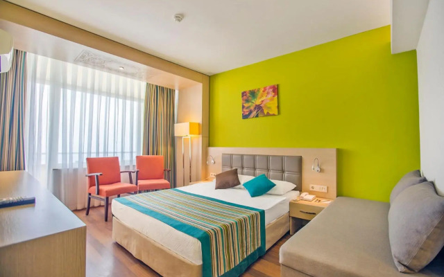 Meridia Beach Hotel