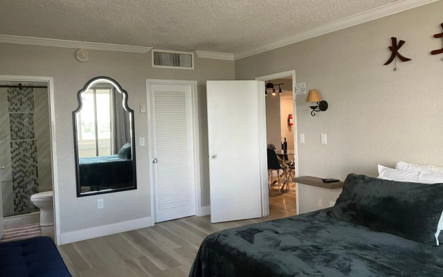 Ocean Manor Beach Hotel