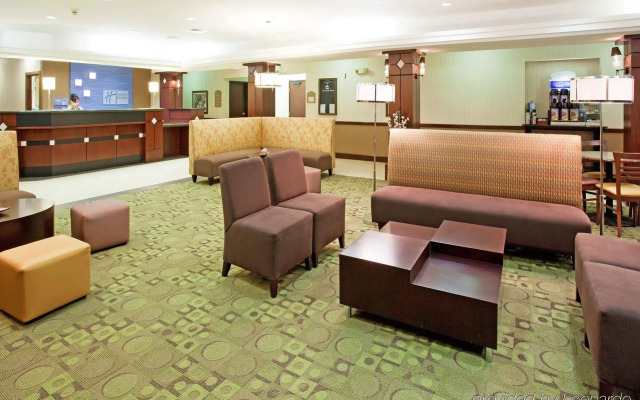 Country Inn & Suites by Radisson, Garden City, KS