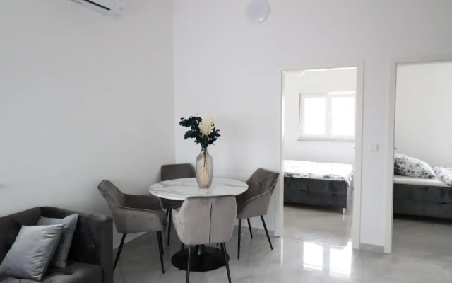 Vrsi Apartments