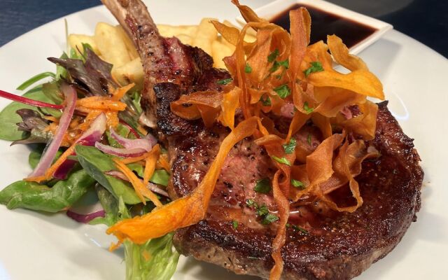 Magdala Motor Lodge & Lakeside Restaurant