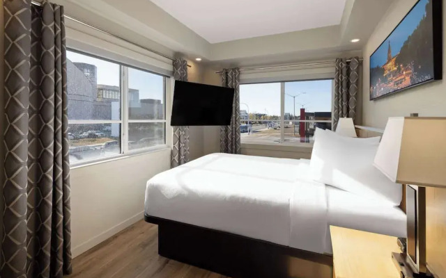Baymont By Wyndham West Edmonton