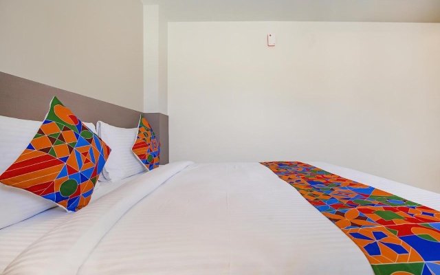 Fabhotel Athasri Inn