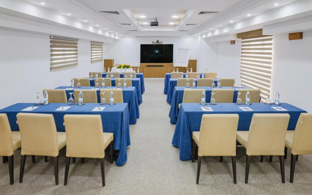 Lordos Beach Hotel & Spa