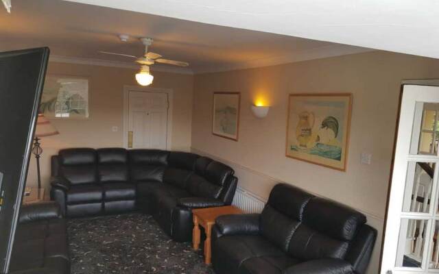 The River's Edge Guest House